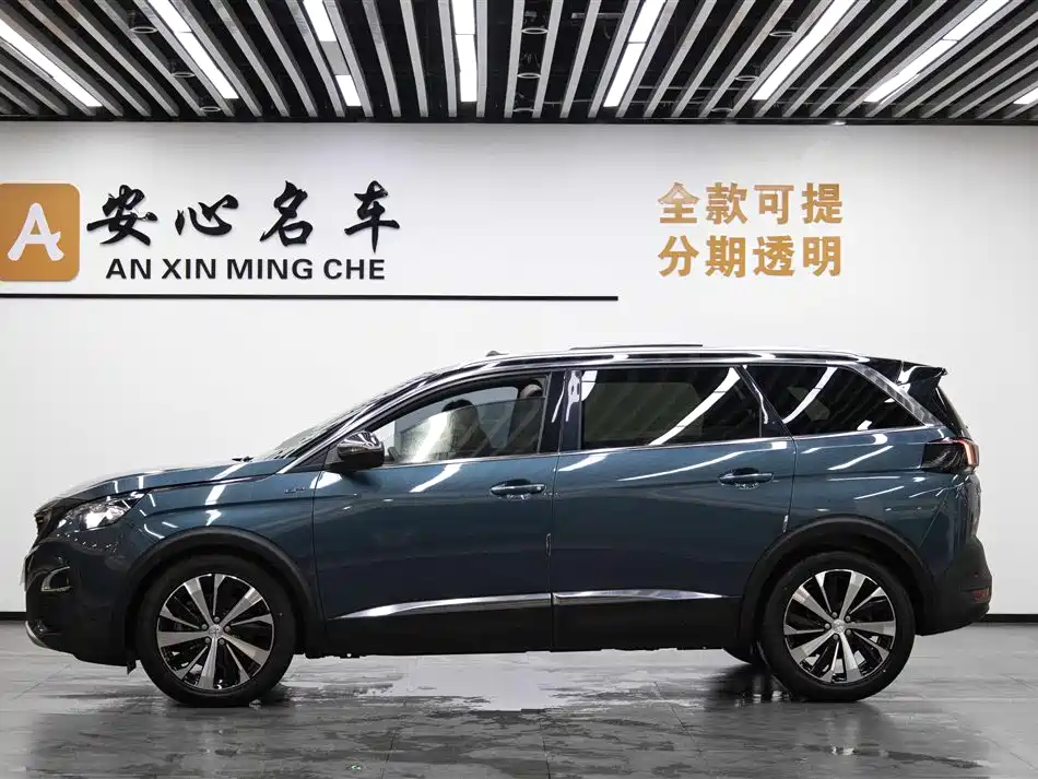 Peugeot 5008 2017 380THP 7 мест Luxury GT