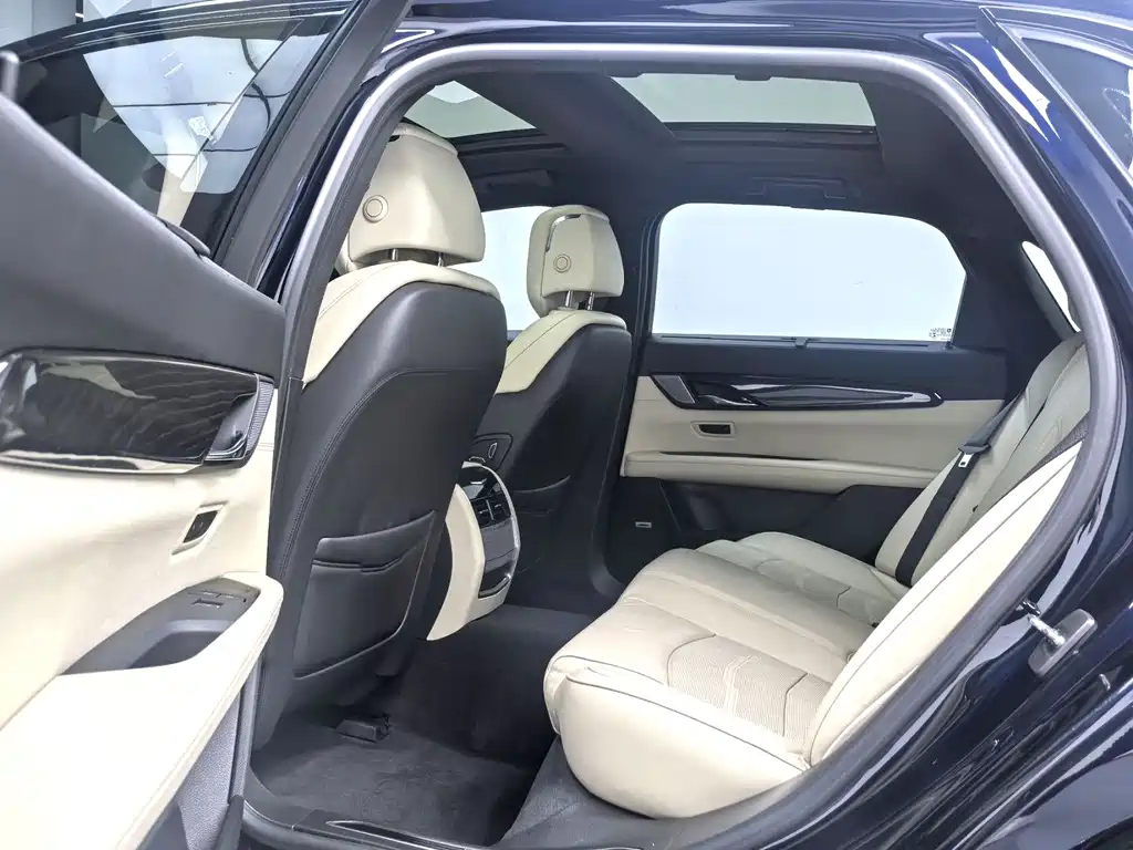 Cadillac CT6 — миниатюра 5