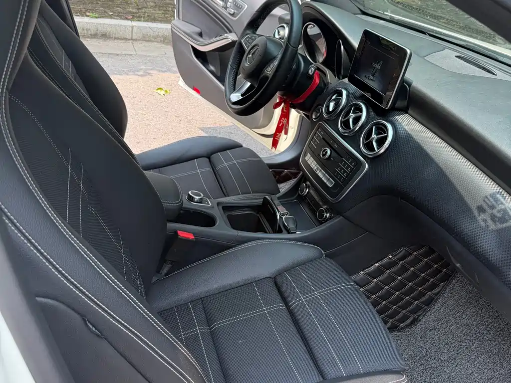 Mercedes-Benz A-Class (Import) — миниатюра 10