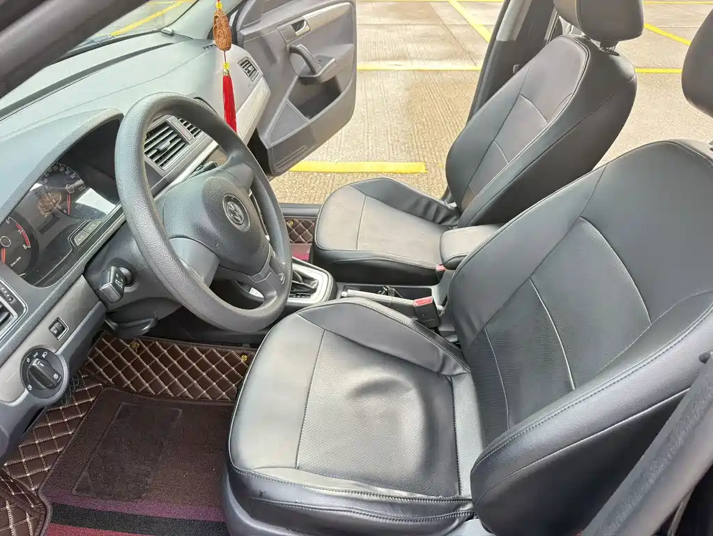 Volkswagen Lavida — миниатюра 4