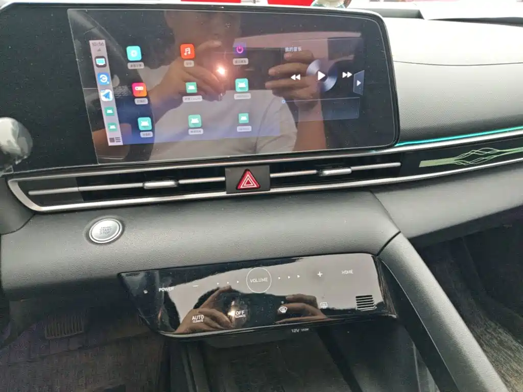 Hyundai Elantra — миниатюра 13