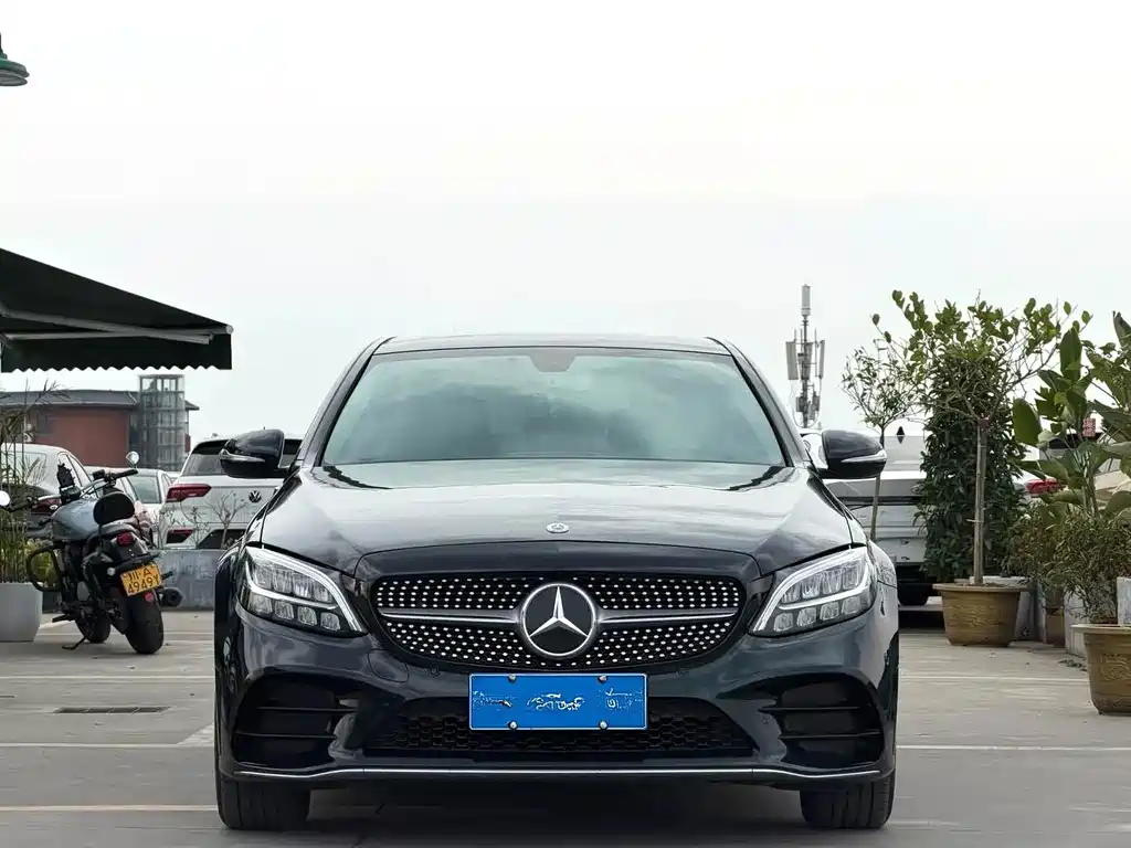 Mercedes-Benz C-Class — миниатюра 2
