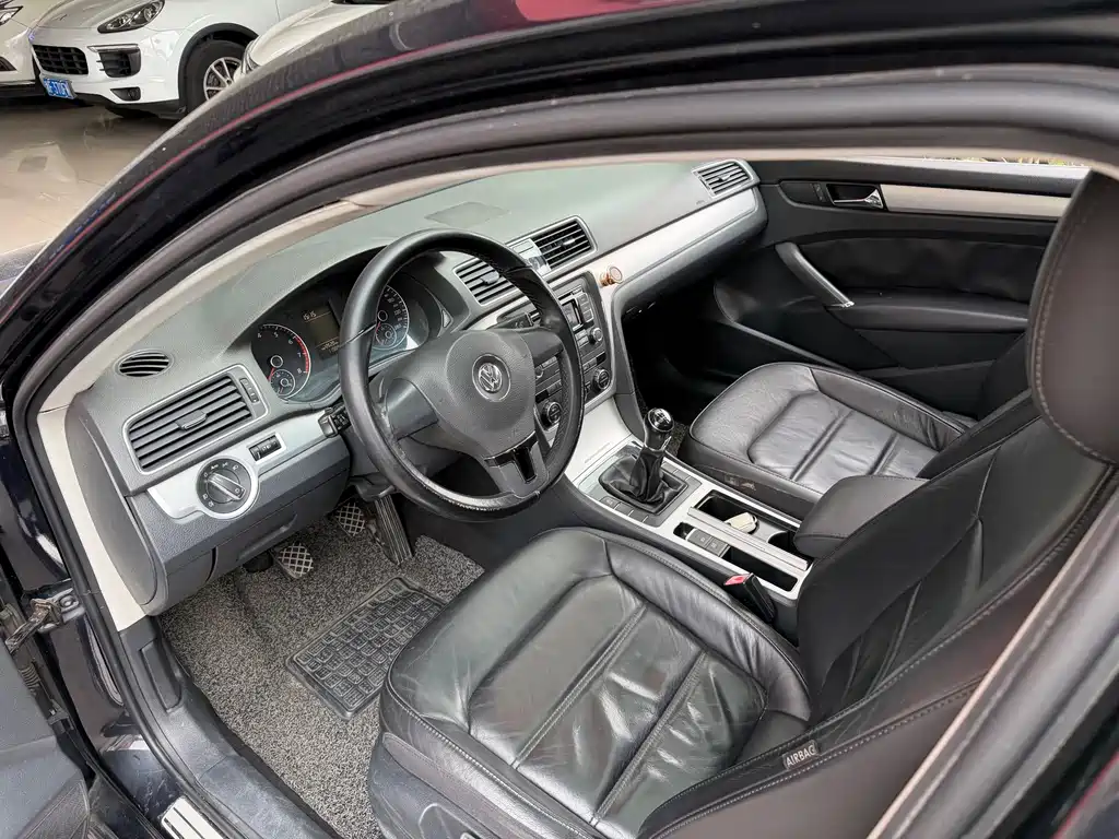 Volkswagen Passat — миниатюра 8