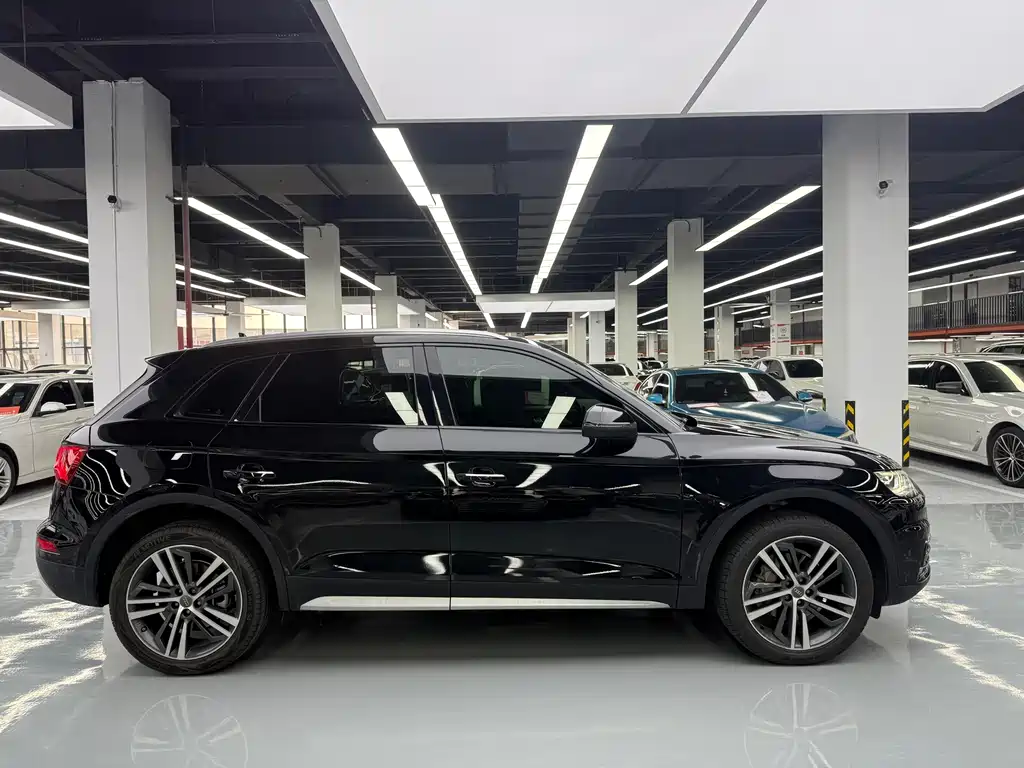 Audi Q5L — миниатюра 4