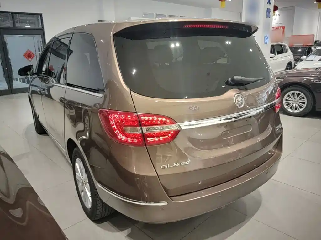 Buick GL8 — миниатюра 5