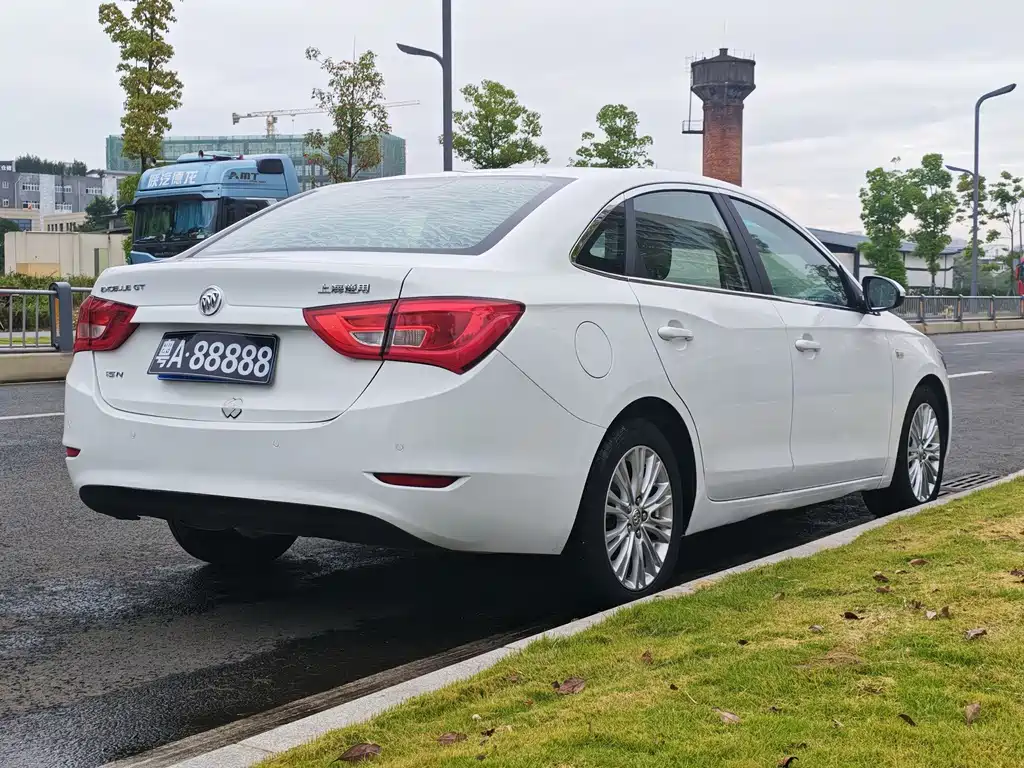 Buick Excelle — миниатюра 11