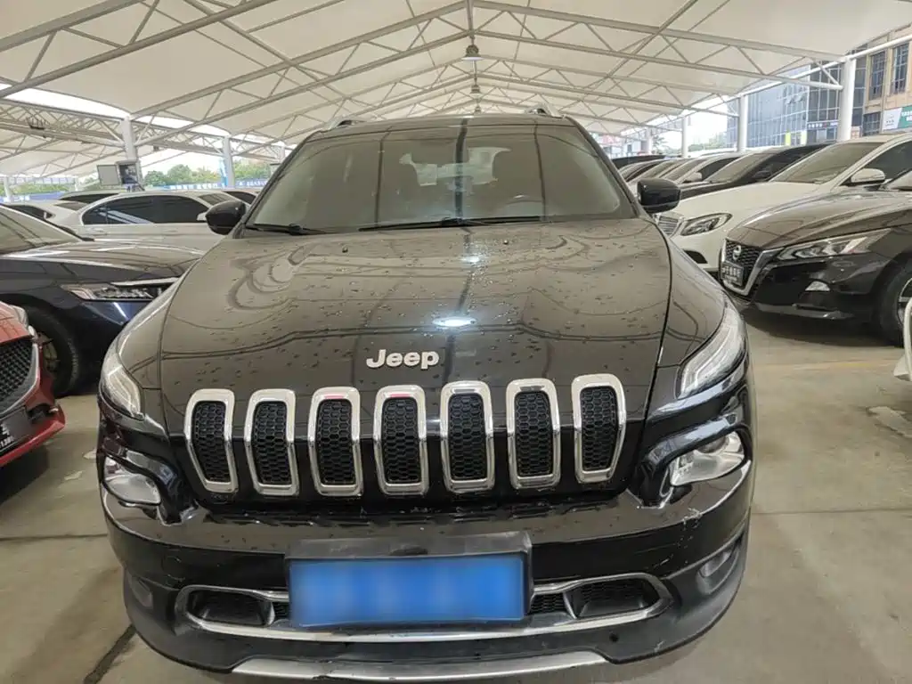 Jeep Cherokee — миниатюра 3