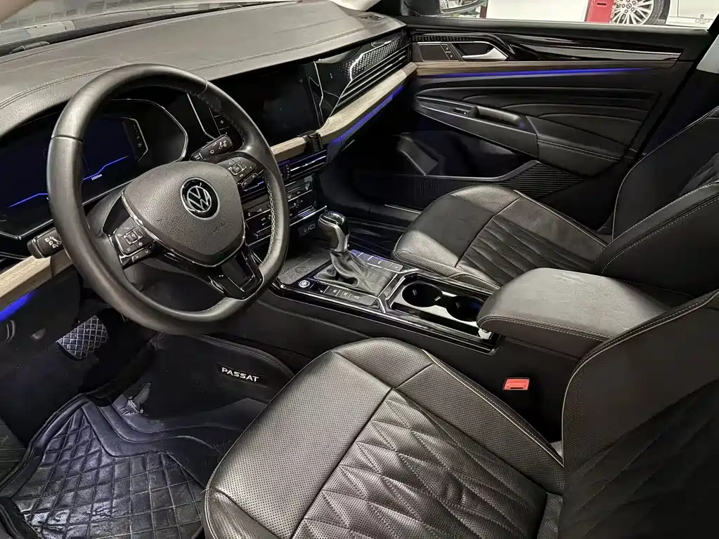 Volkswagen Passat 2021 330TSI Luxury