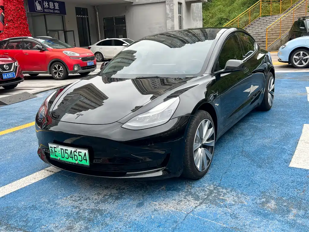 Tesla Model 3 2021