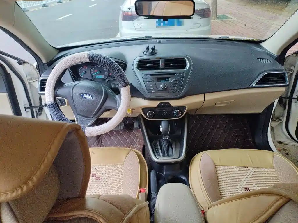 Ford Escort — миниатюра 6