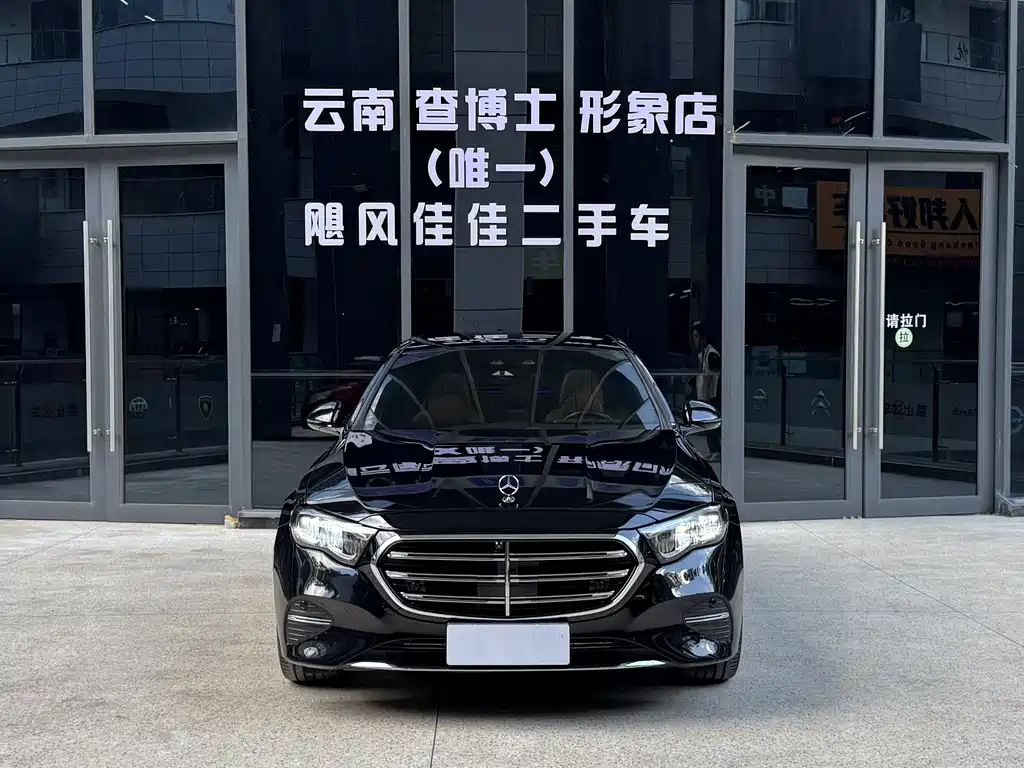 Mercedes-Benz E-Class — миниатюра 3