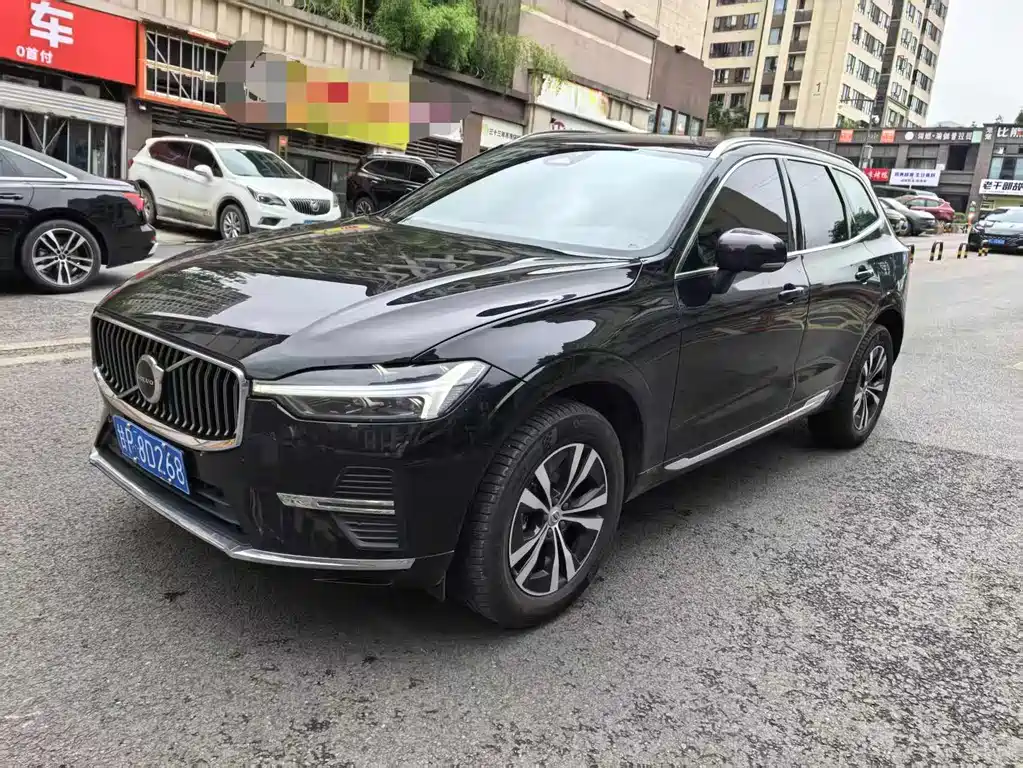 Volvo XC60 2025