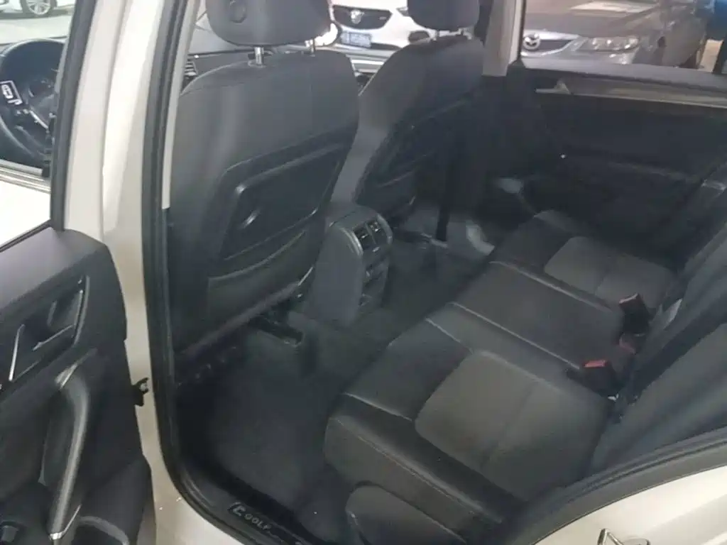 Volkswagen Golf Sportsvan — миниатюра 17