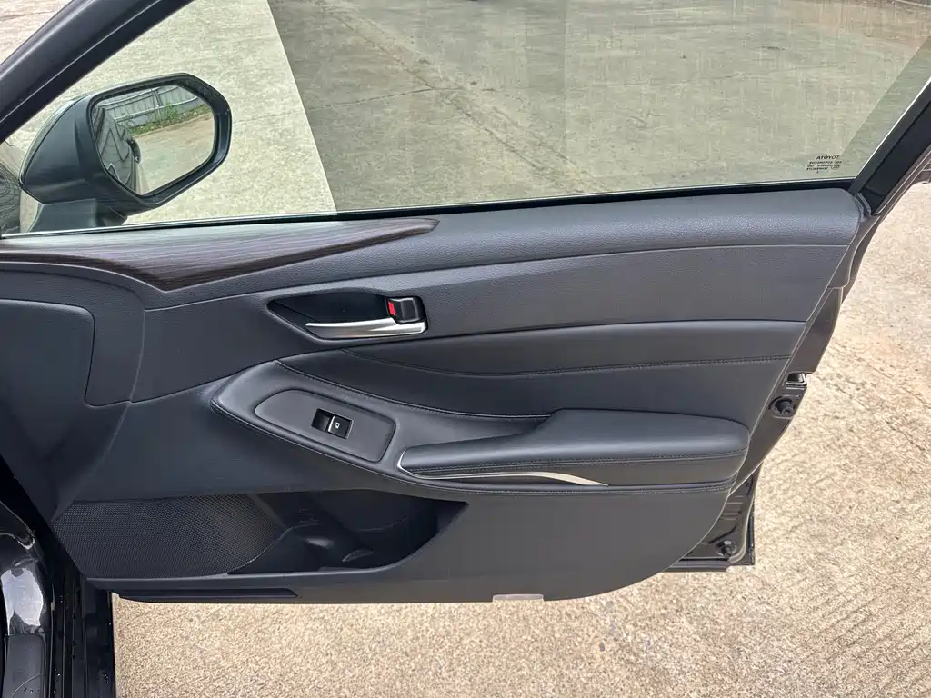 Toyota Avalon — миниатюра 9