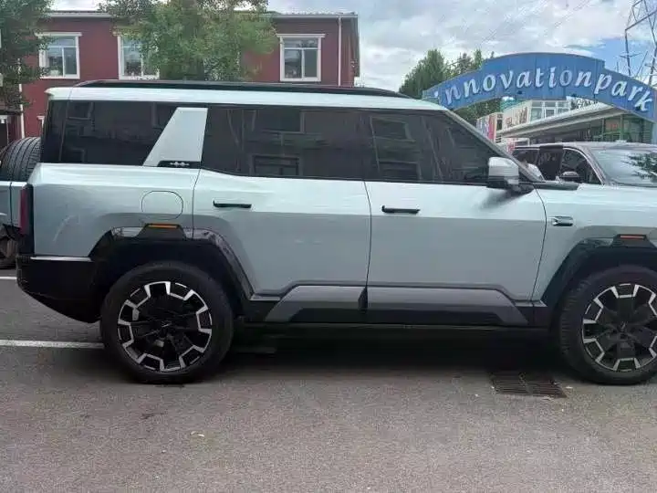 Fangchengbao Leopard 8 8 2025 Flagship 7 мест