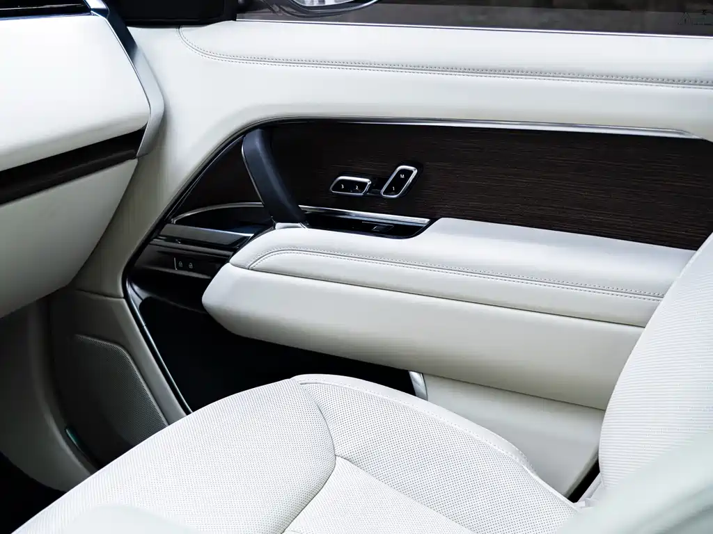 Land Rover Range Rover — миниатюра 15