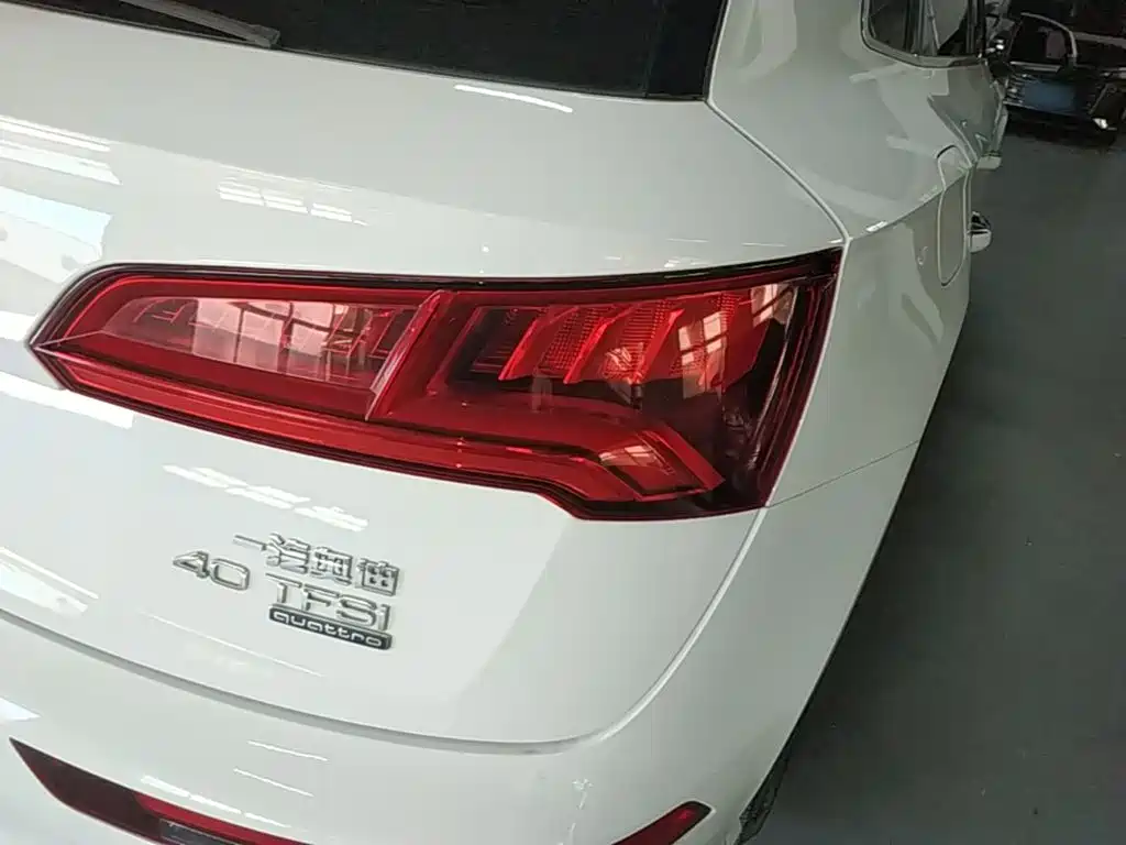 Audi Q5L — миниатюра 8