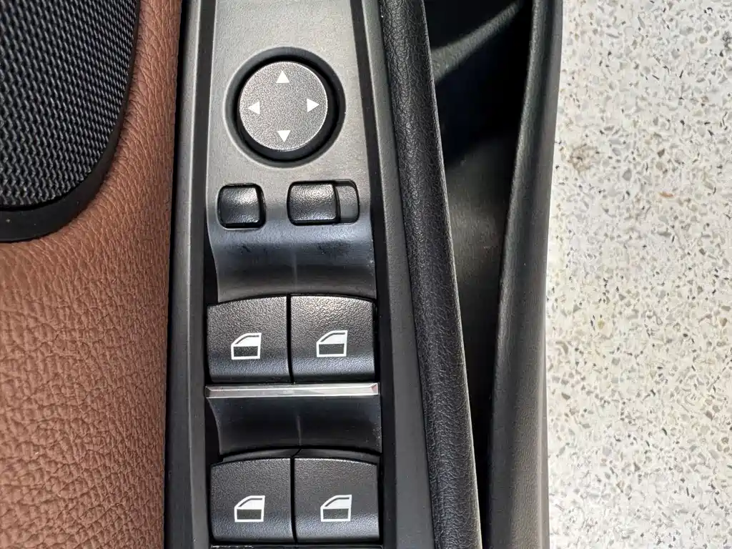 BMW X5 (Import) — миниатюра 39