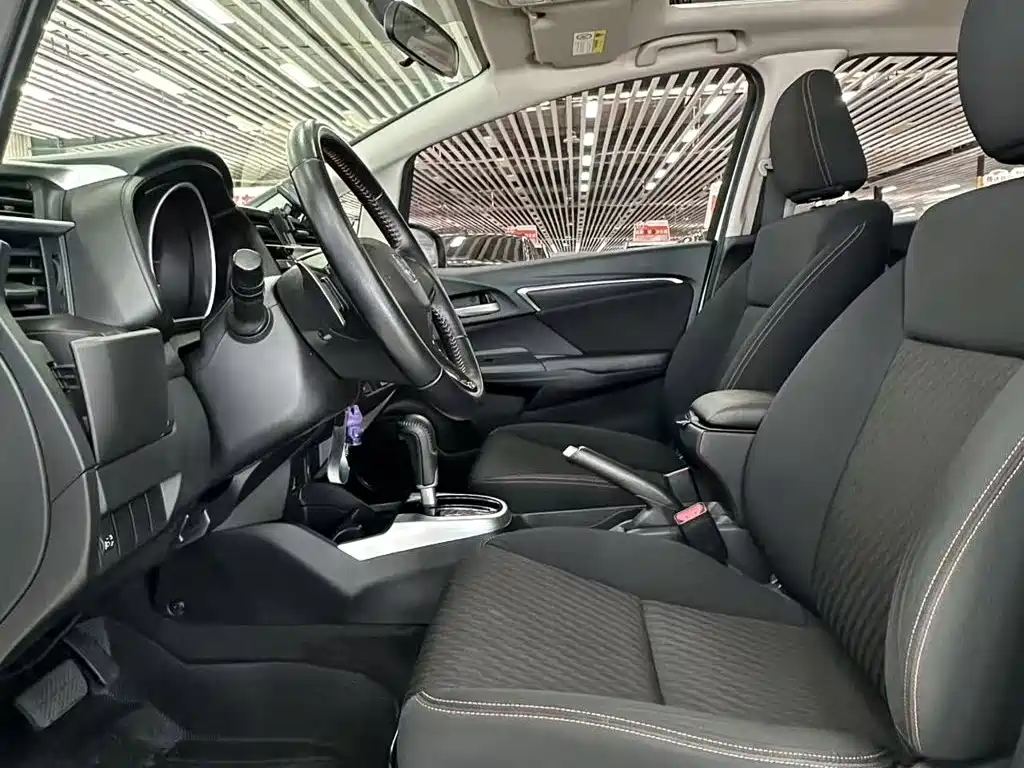 Honda Fit — миниатюра 9