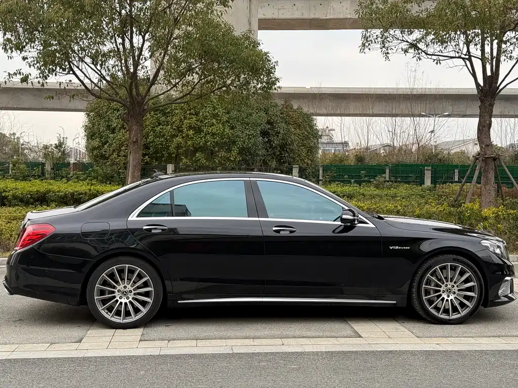 MERCEDES-BENZ S CLASS AMG