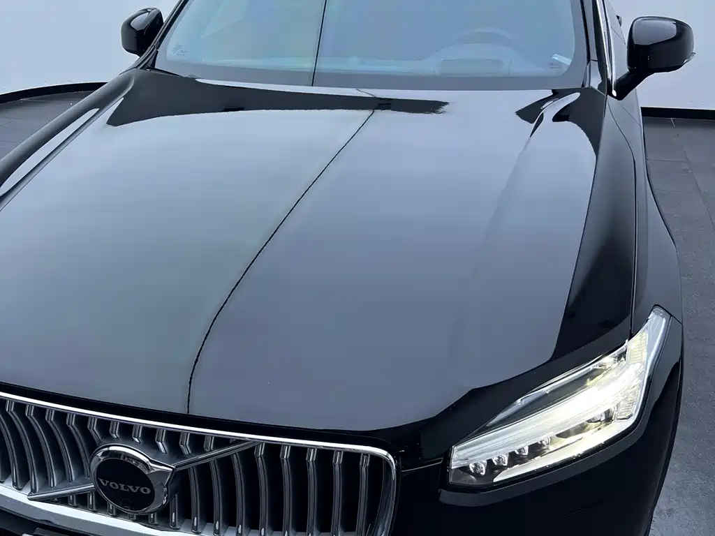 Volvo XC90 PHEV — миниатюра 11