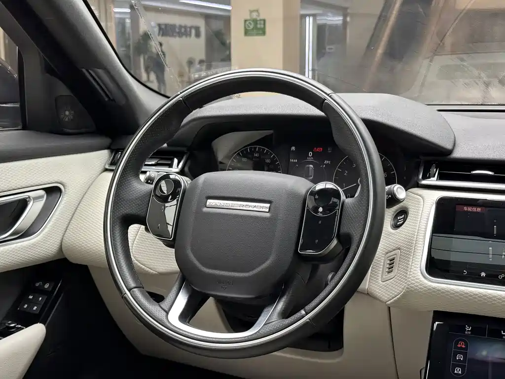 Land Rover Velar — миниатюра 13