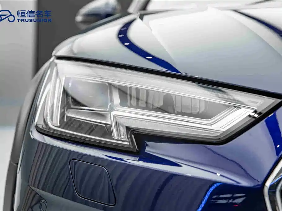 Audi A4 2019 45 TFSI allroad quattro Sport