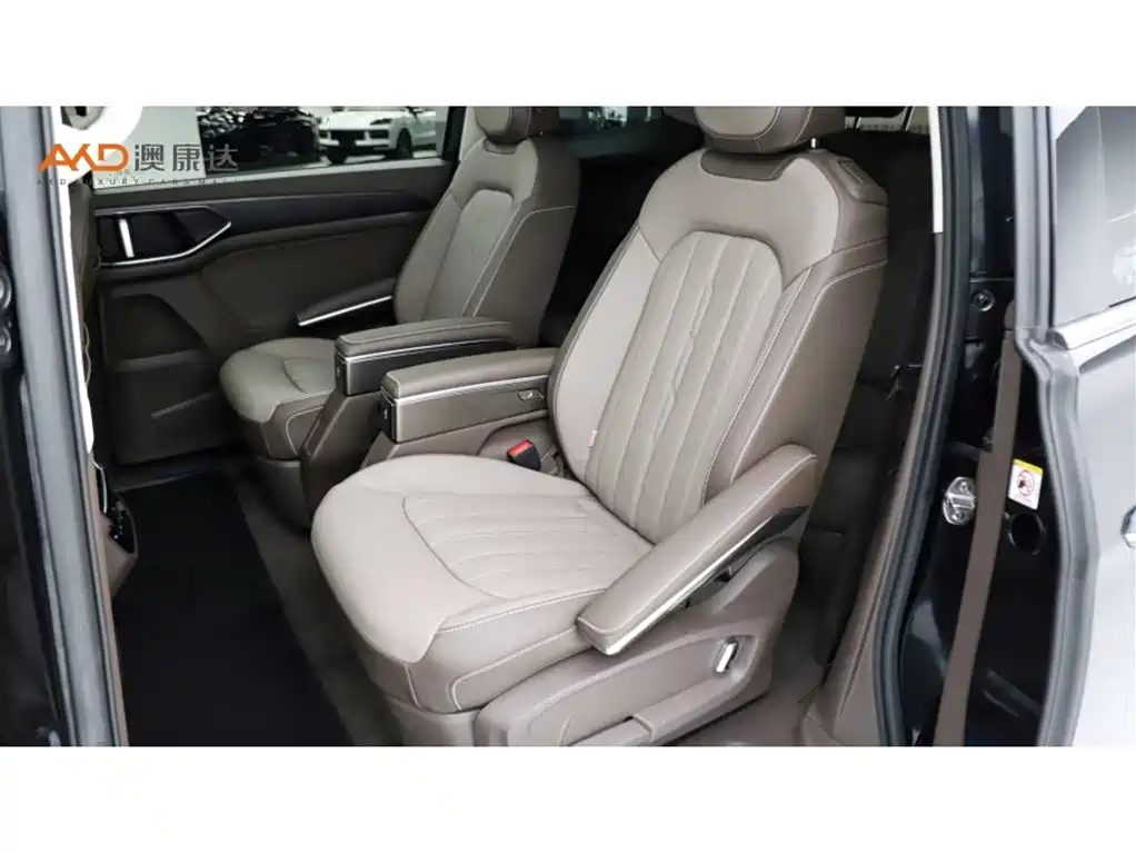 Volkswagen Viloran 2022 380TSI