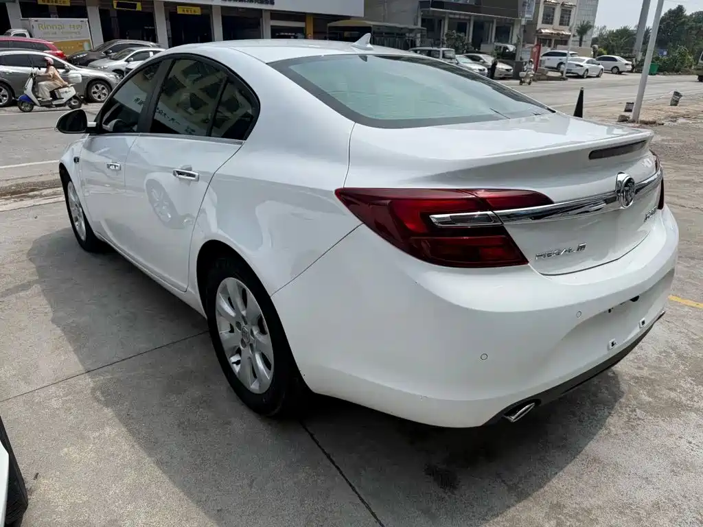 Buick Regal — миниатюра 6