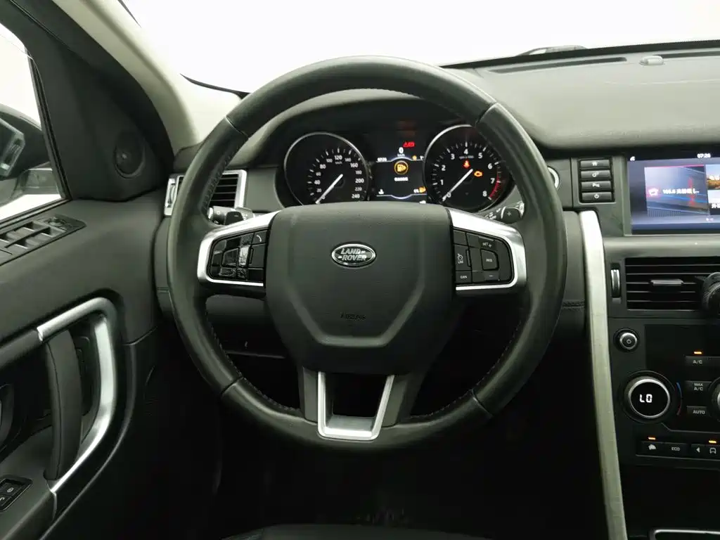 Land Rover Discovery Sport — миниатюра 11