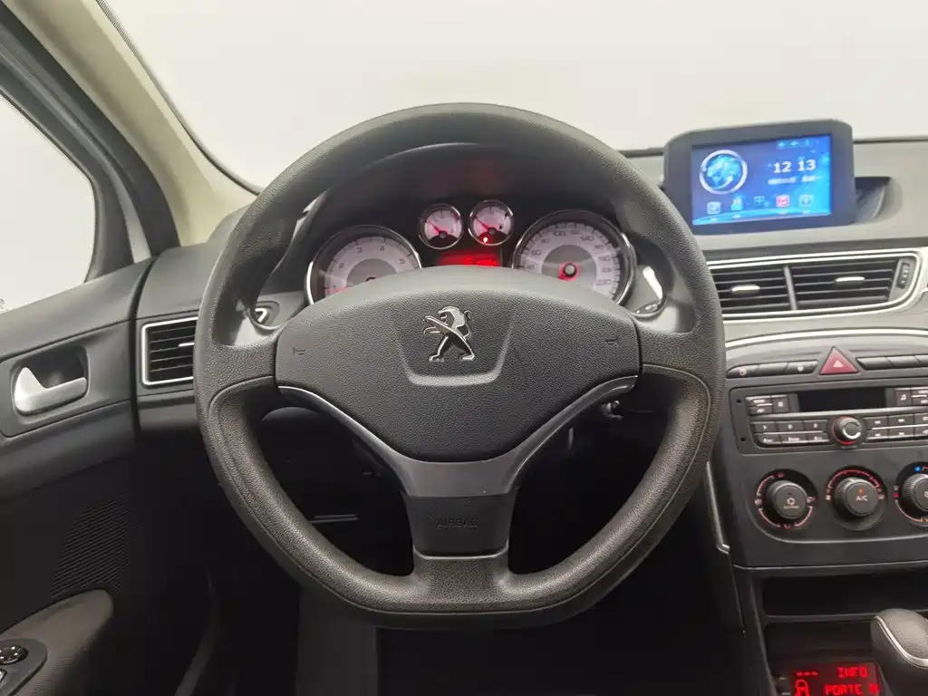 Peugeot 308 — миниатюра 11
