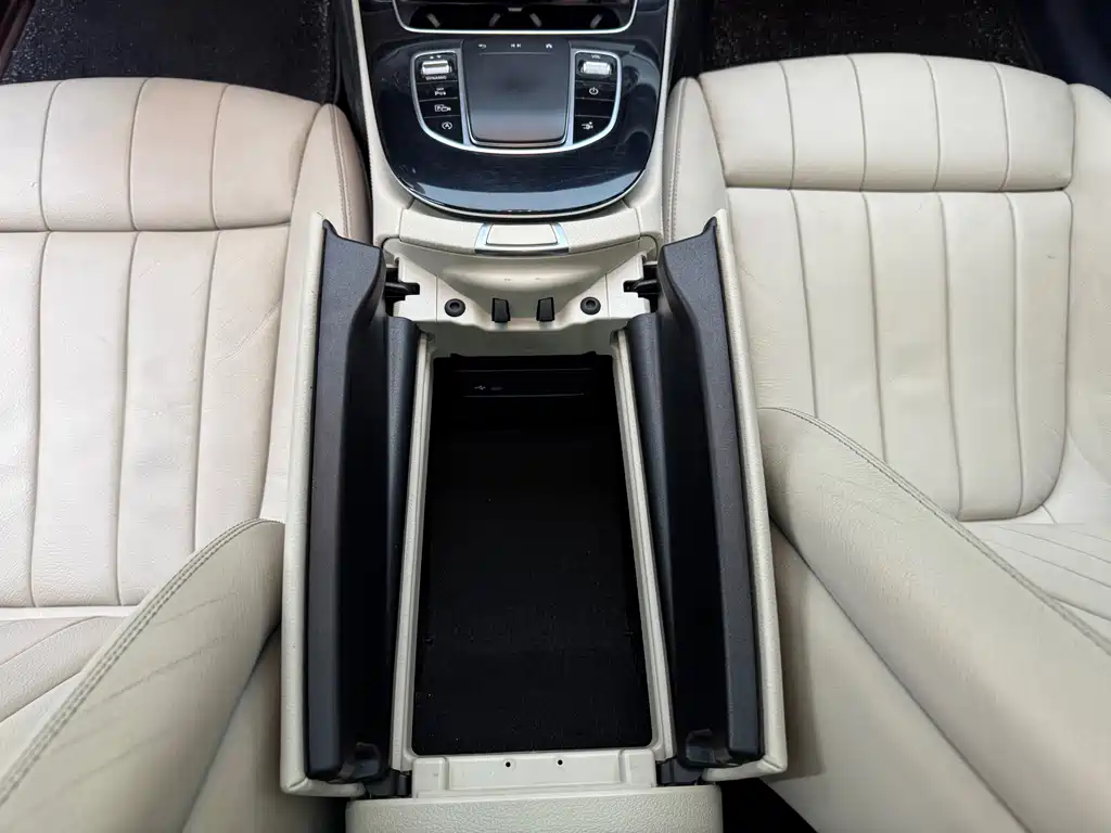 Mercedes-Benz E-Class (Import) — миниатюра 13