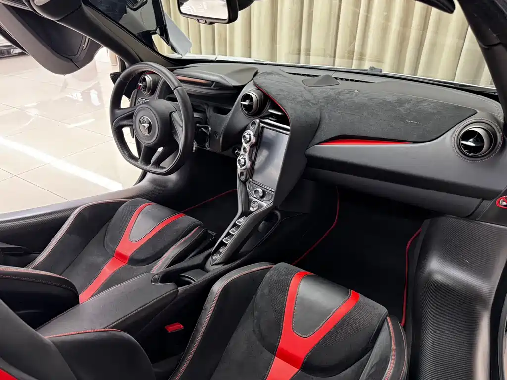 McLaren 720S — миниатюра 11