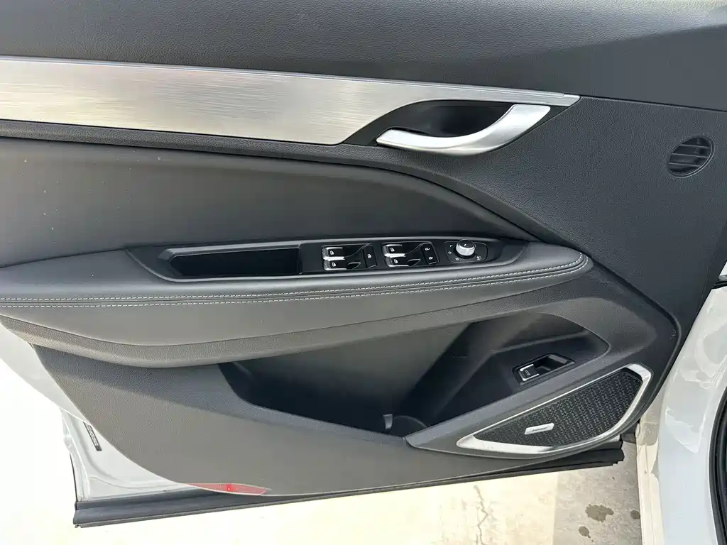 Geely Xingyue — миниатюра 9