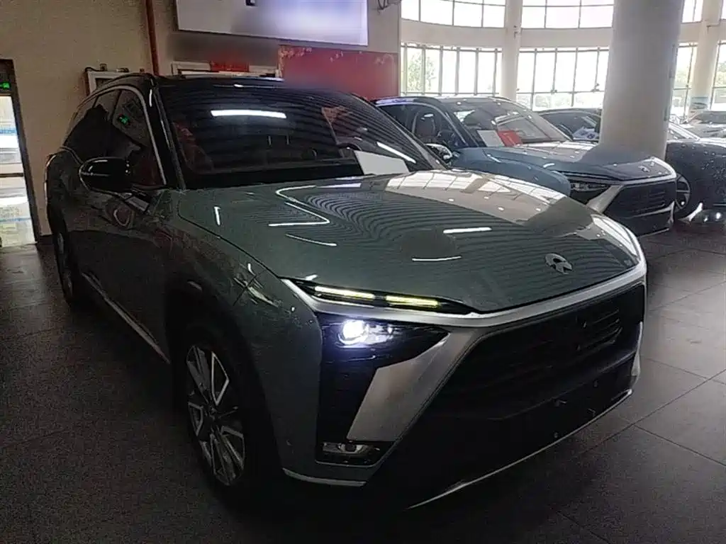 NIO ES8 2020 580KM мест