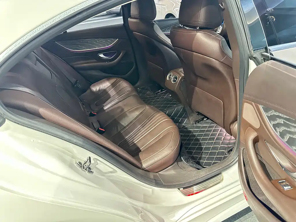 Mercedes-Benz CLS — миниатюра 4