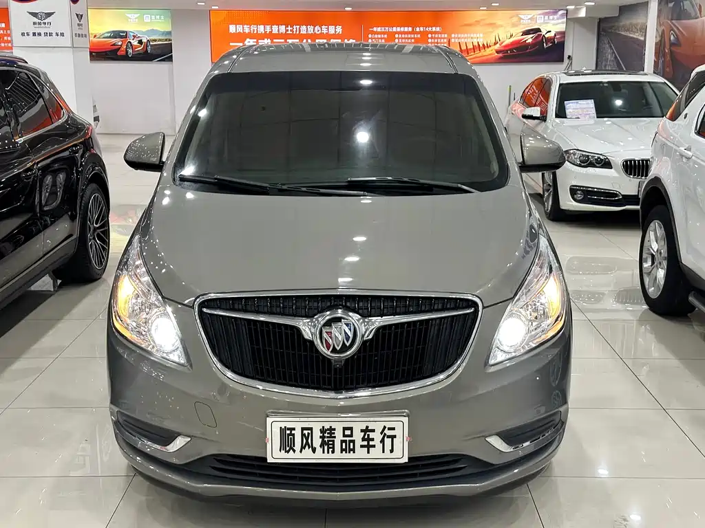 Buick GL8 — миниатюра 2