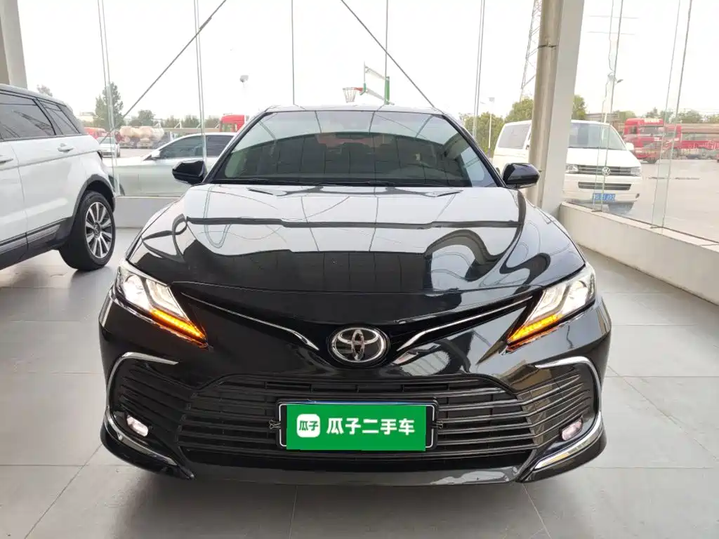 Toyota Camry — миниатюра 3
