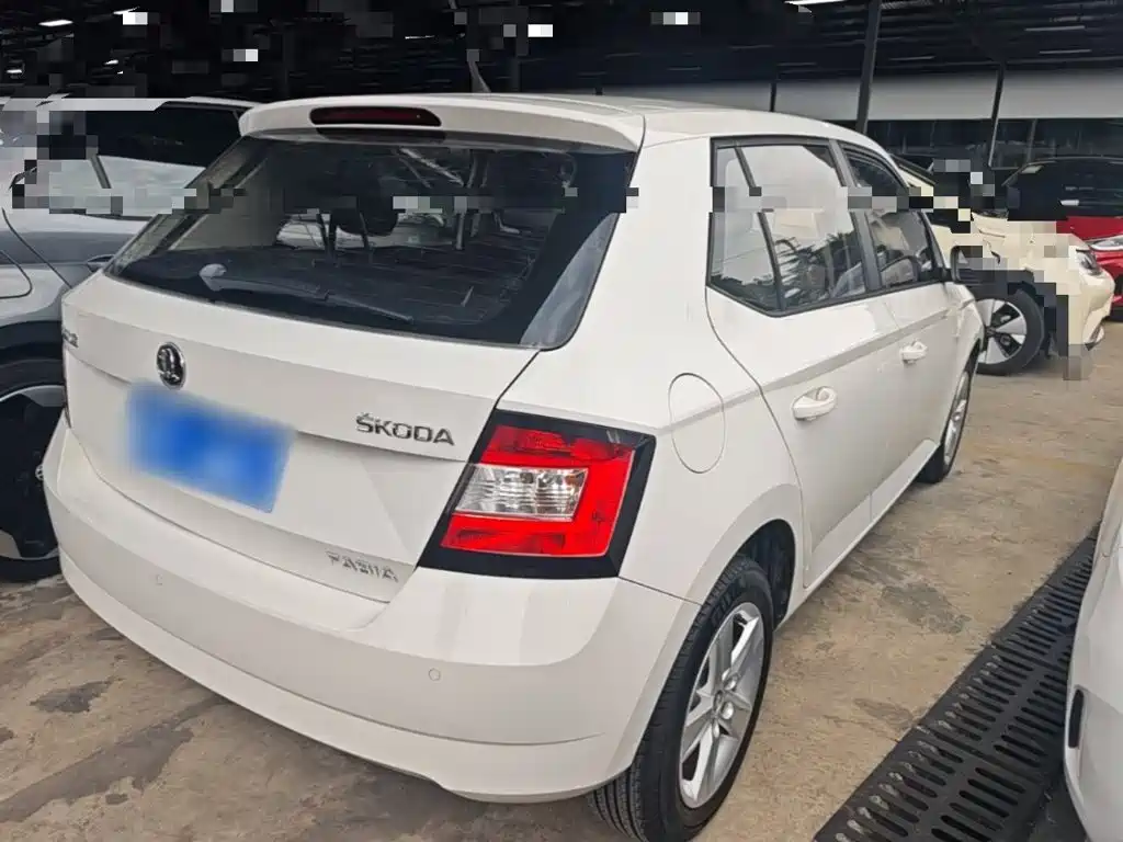 Skoda Fabia — миниатюра 7