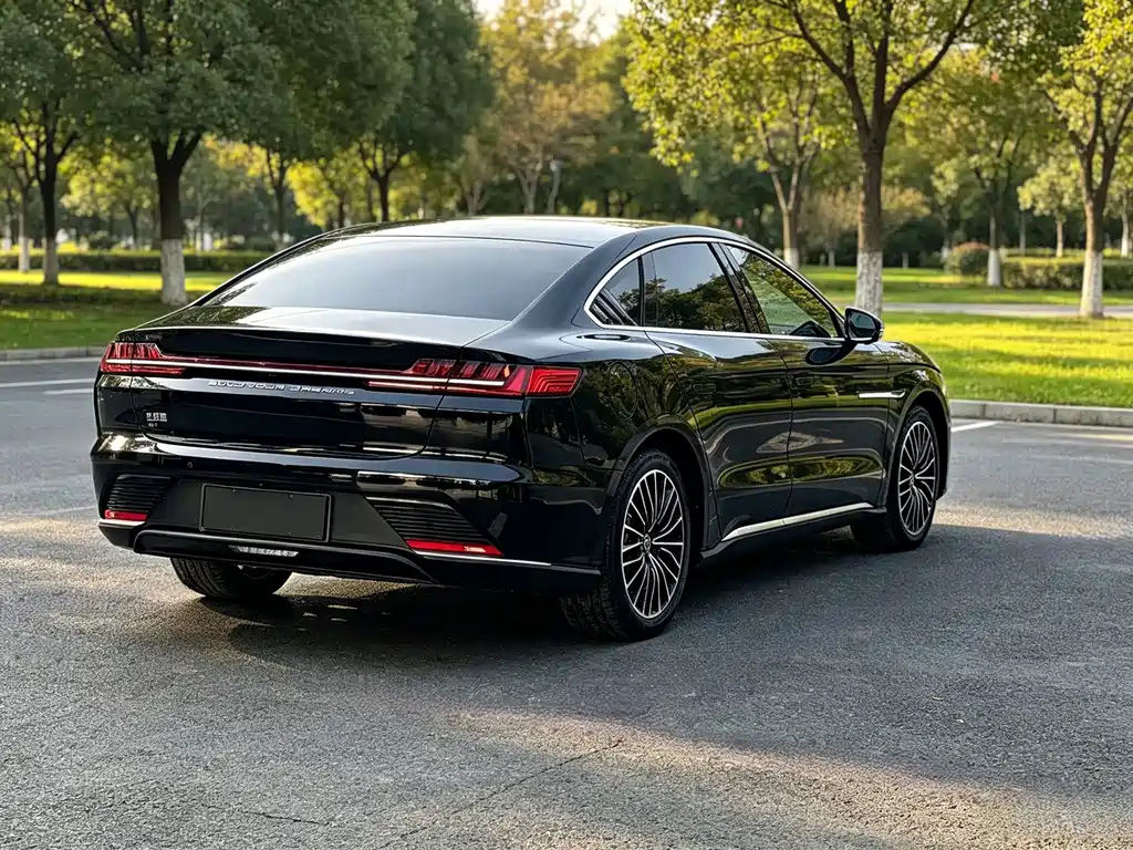 BYD Han — миниатюра 6