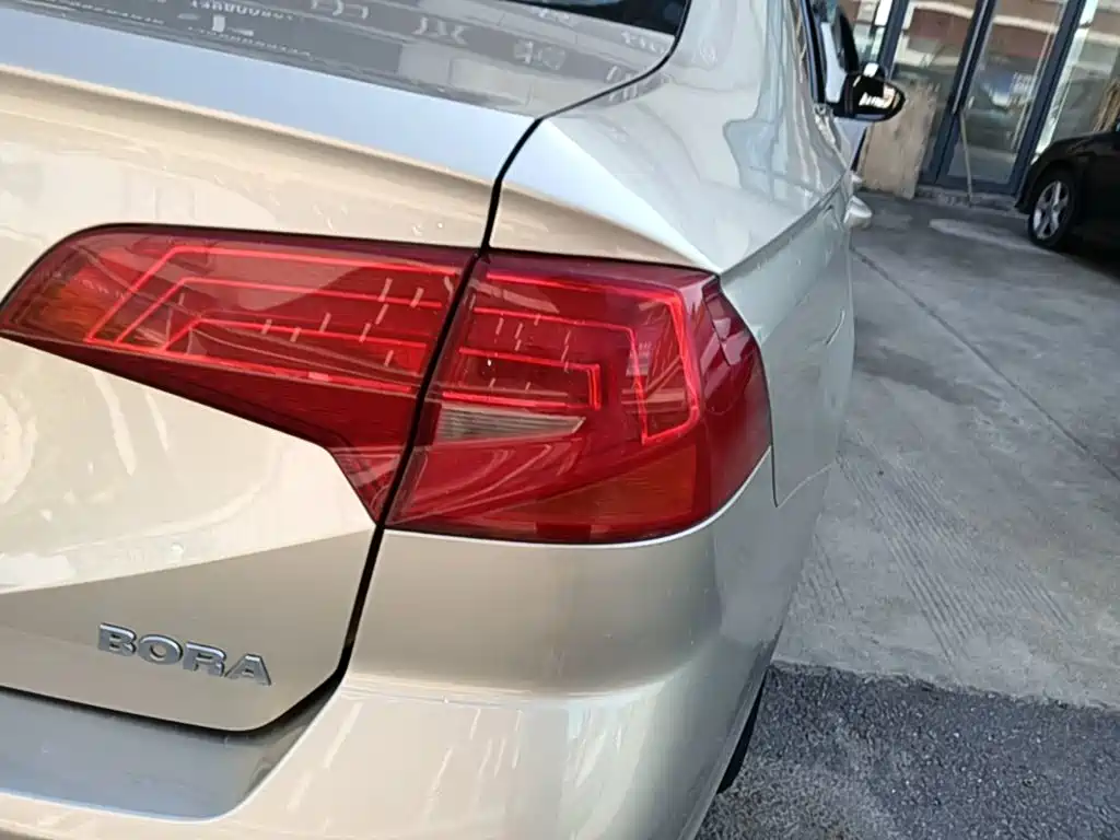 Volkswagen Bora — миниатюра 8