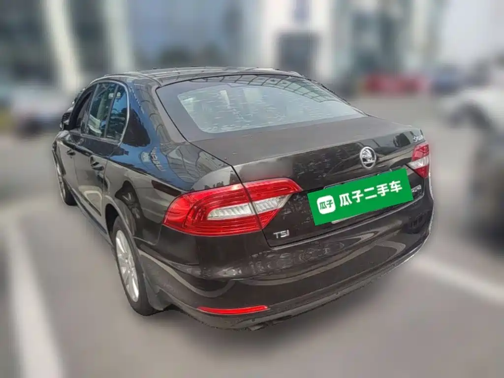 Skoda Superb — миниатюра 7