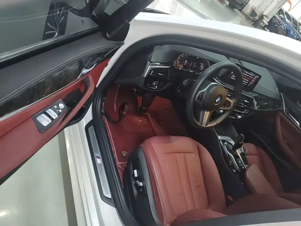 BMW 5 Series — миниатюра 16