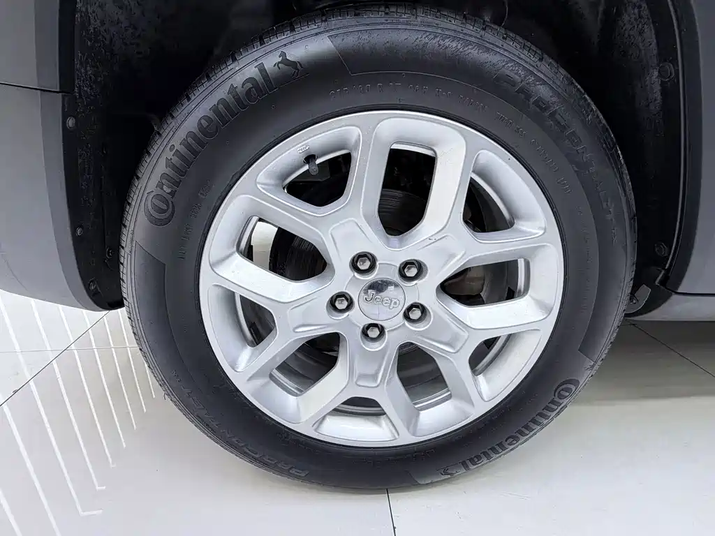 Jeep Renegade — миниатюра 8