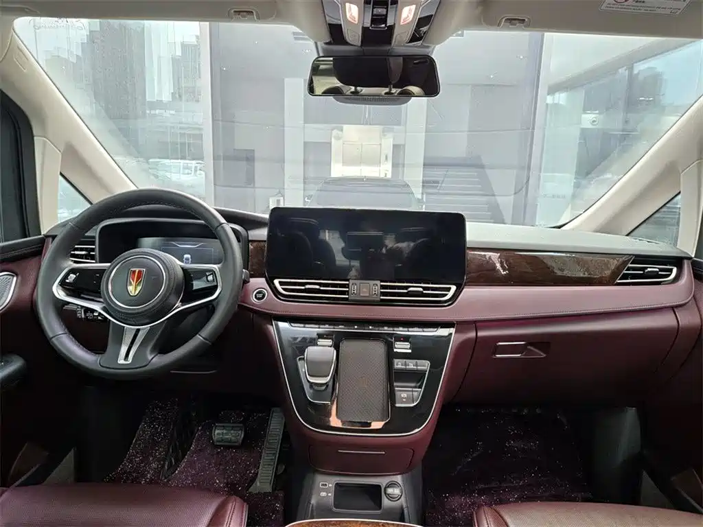 Hongqi HQ9 2023 2.0T