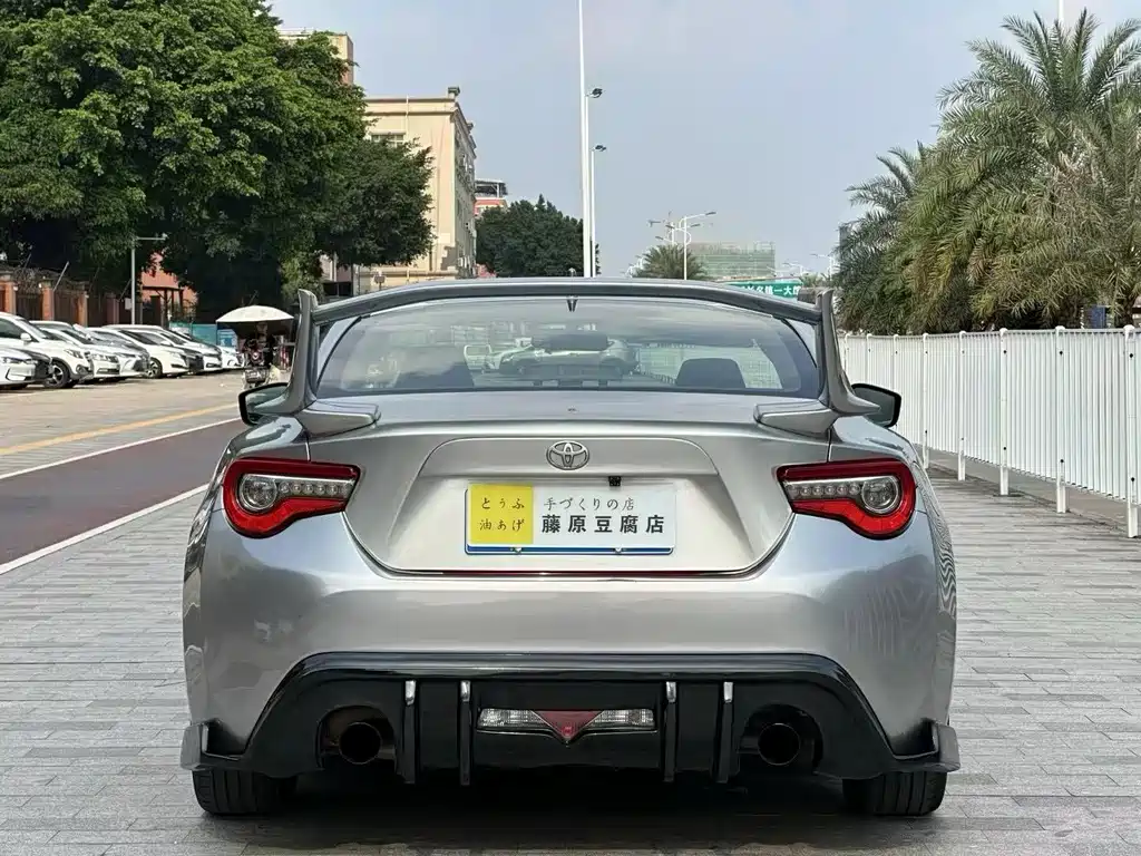 Toyota 86 — миниатюра 8