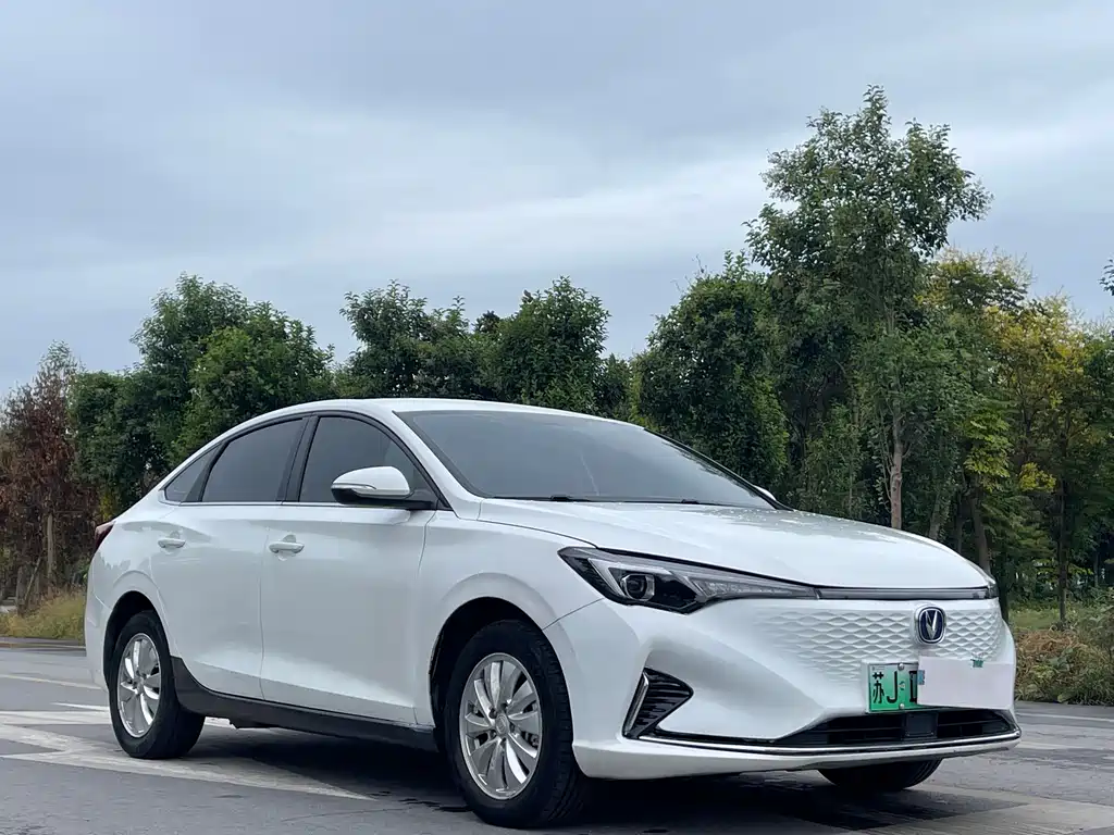 Changan Eado New Energy — миниатюра 3
