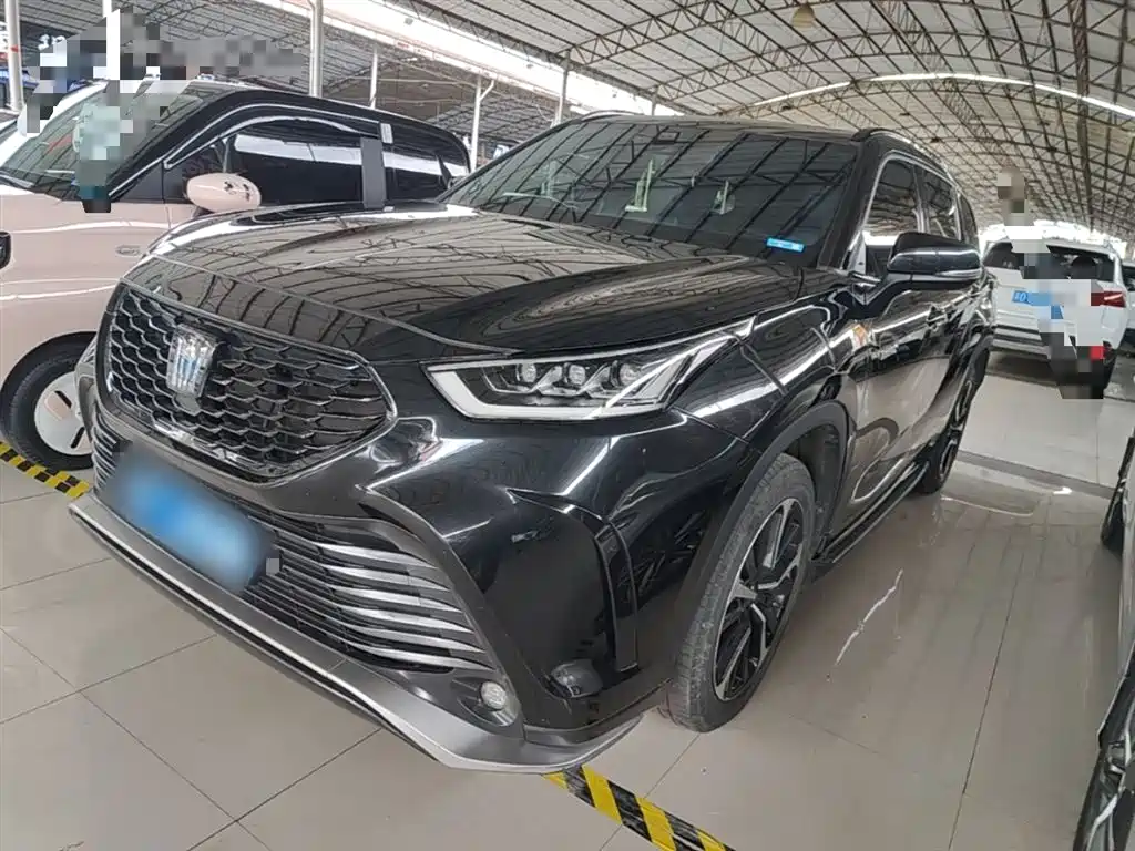 Toyota Crown Kluger 2022