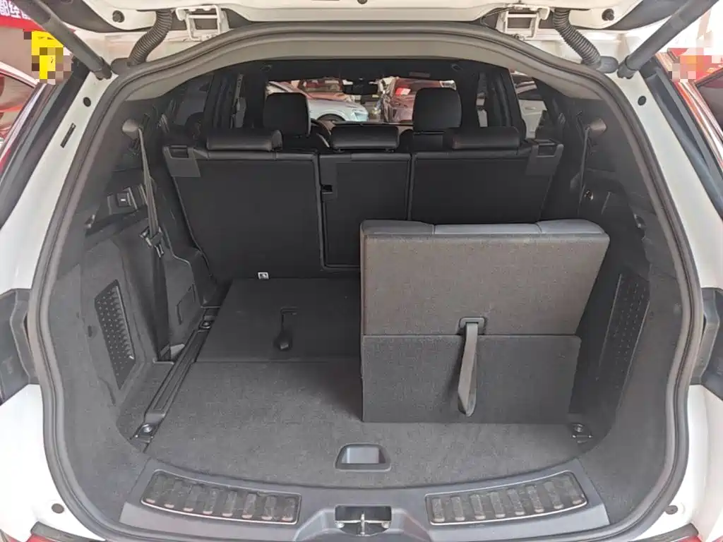 Land Rover Discovery Sport — миниатюра 19