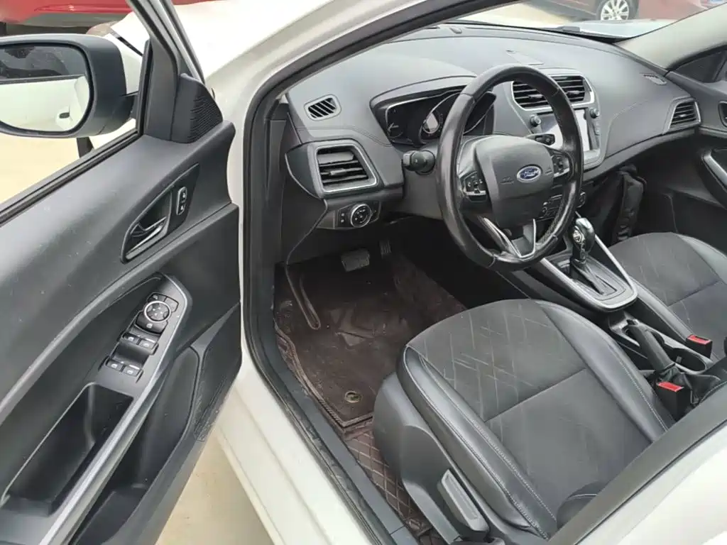 Ford Escort — миниатюра 16